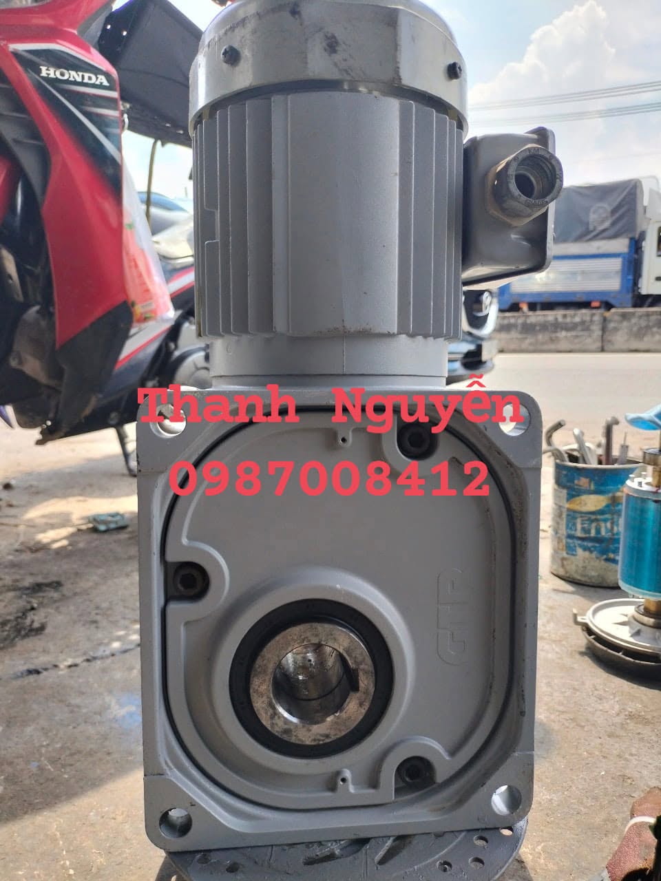 Motor giảm tốc cốt âm 1.5Kw 2hp...GTR...Japan...Hàng bãi của nhật...Hàng Nhật bãi.