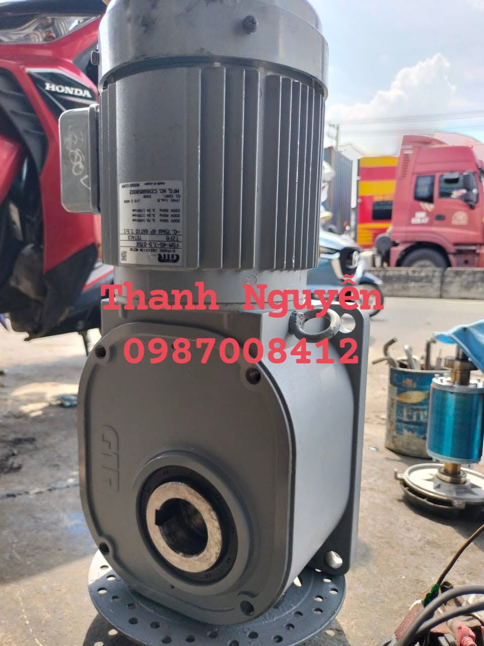 Motor giảm tốc cốt âm 1.5Kw 2hp...GTR...Japan...Hàng bãi của nhật...Hàng Nhật bãi.