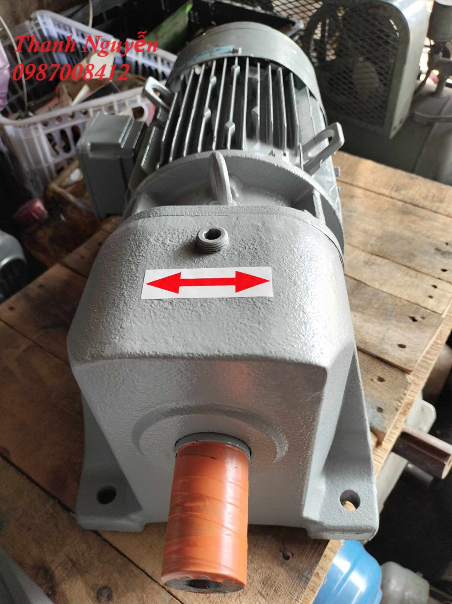 Motor giảm tốc 2.2kw 3hp....Hitachi...Japan...Hàng cũ của Nhật...Hàng Nhật bãi.
