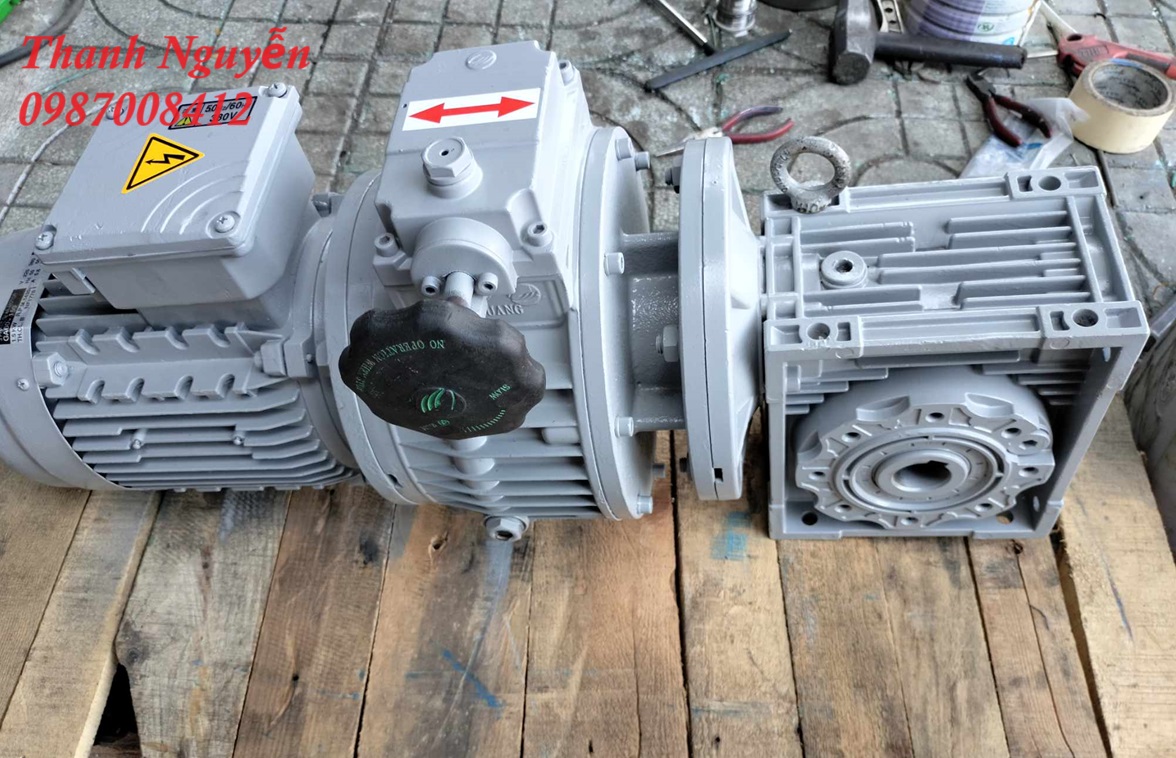 Motor giảm tốc vô cấp trục âm 0.4kw 1/2HP...Mitsubishi...Japan...Hàng bãi của Nhật.
