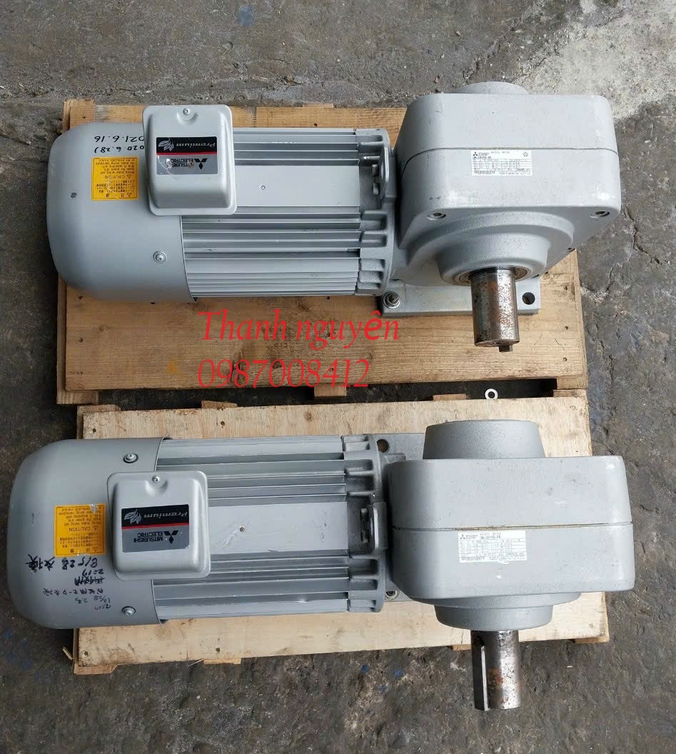 Motor giảm tốc cốt ngang 1.5kw 2hp...Mitsubishi...Japan...Hàng bãi của nhật...hàng cũ của nhật.