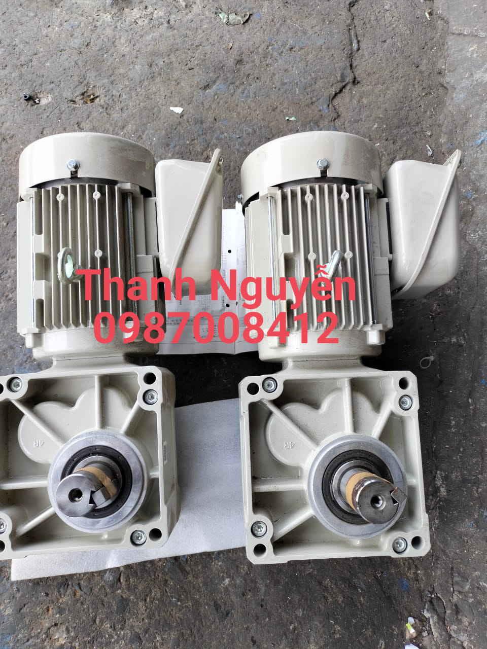 Motor giảm tốc ốp vách 0.75Kw 1hp...SUMITOMO...Japan...Hàng bãi của nhật...hàng cũ của nhật.