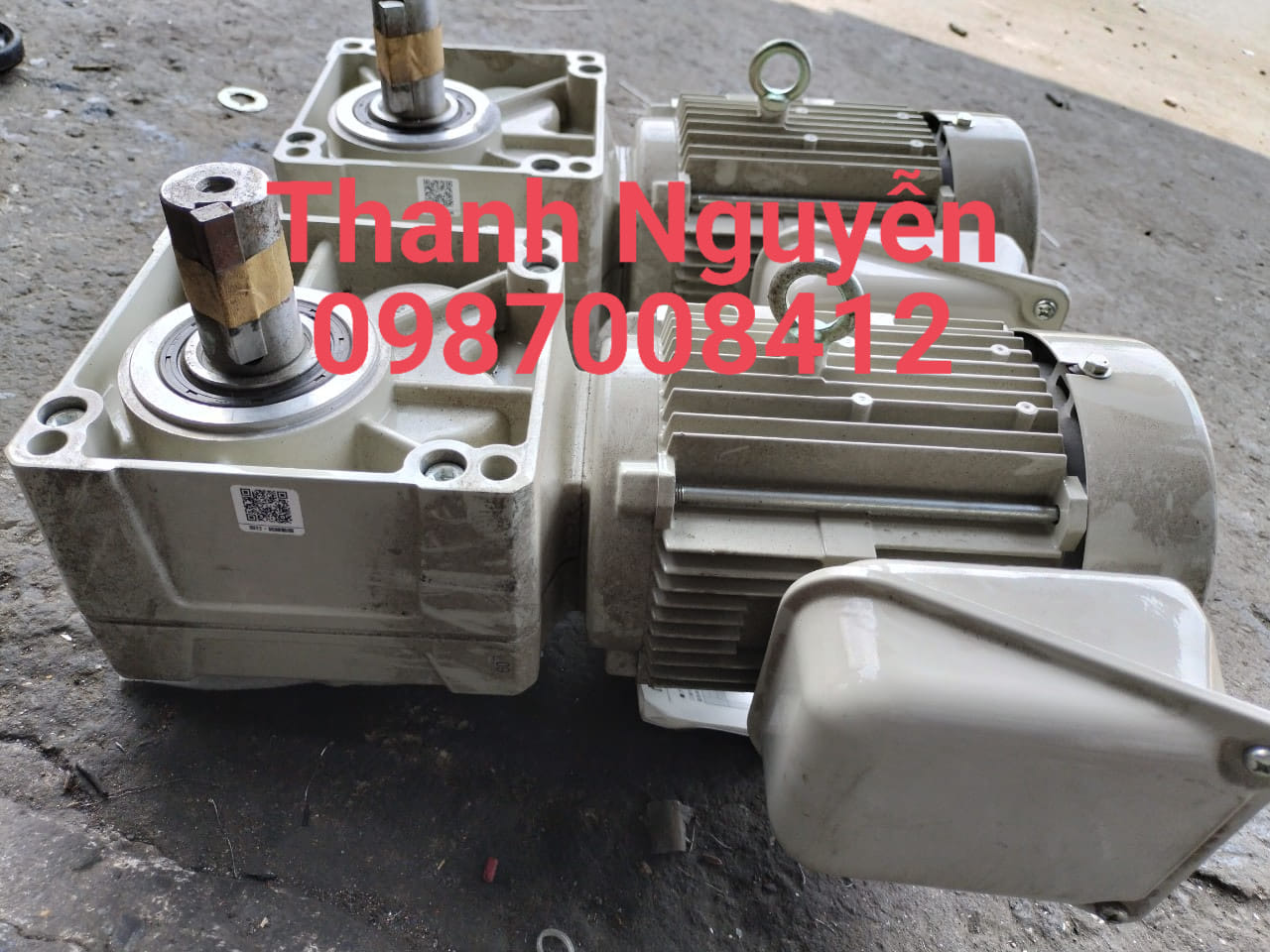 Motor giảm tốc ốp vách 0.75Kw 1hp...SUMITOMO...Japan...Hàng bãi của nhật...hàng cũ của nhật.